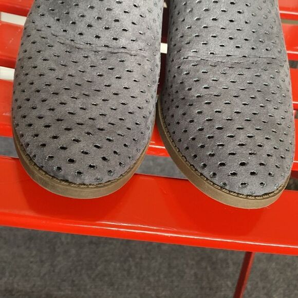 Carlos Perforated Benny Zip up Ankle Boots - Picture 3 of 7